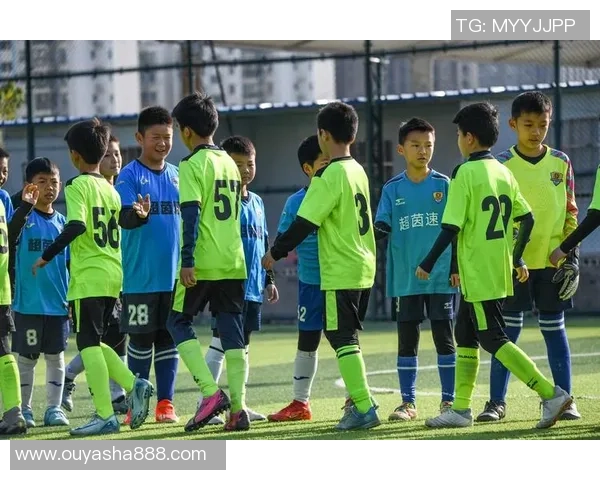 武汉足球队中路突破的优势与挑战分析及未来发展方向探讨